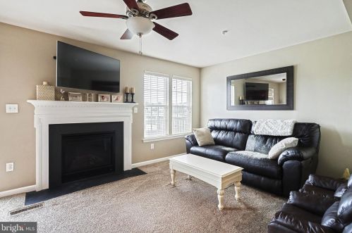 745 Blossom Dr, Hanover PA 17331-2077 exterior