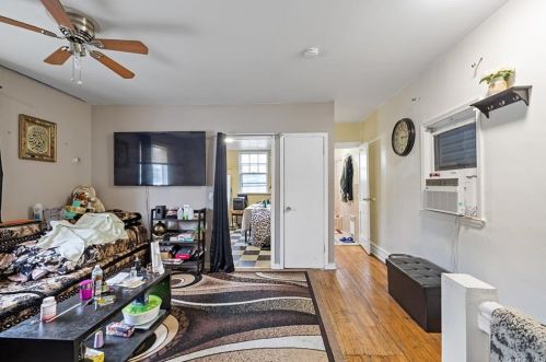 1506 Crosby Ave, Bronx NY 10461-4901 exterior