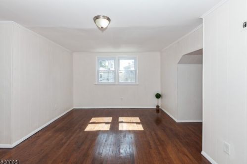 70 Lindsley Ave, Irvington NJ 07111-1749 exterior