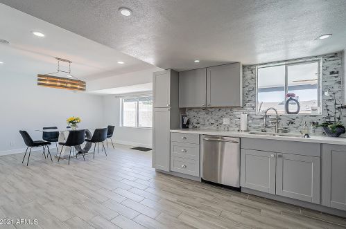 2226 Blanche Dr, Phoenix AZ  85022-4021 exterior