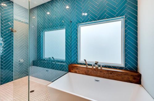 8208 Burrell Dr, Austin TX 78757-8339 exterior