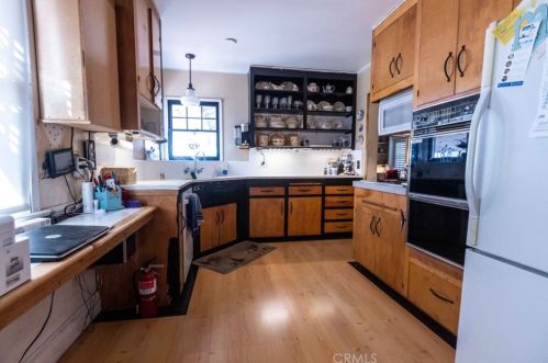 13809 Cornuta Ave, Bellflower CA 90706-4812 exterior