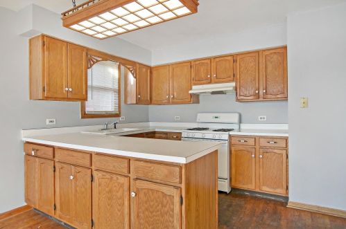 6601 Cornelia Ave, Chicago IL 60618-6035 exterior