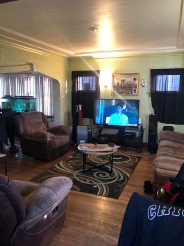 4942 28th St, Milwaukee, WI 53221-2608