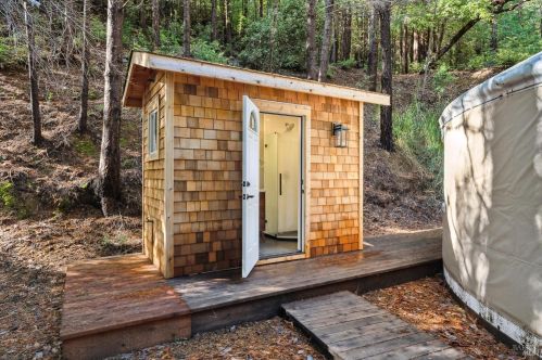 750 Lovell Ave, Mill Valley CA 94941-4545 exterior