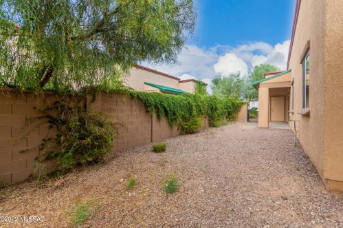 1025 Benton Ave, Tucson AZ  85711-2060 exterior