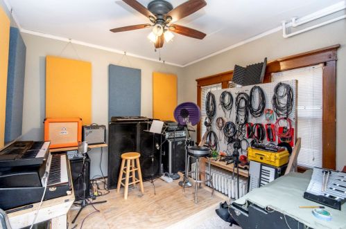 325 Montana St, Milwaukee WI 53219-3077 exterior