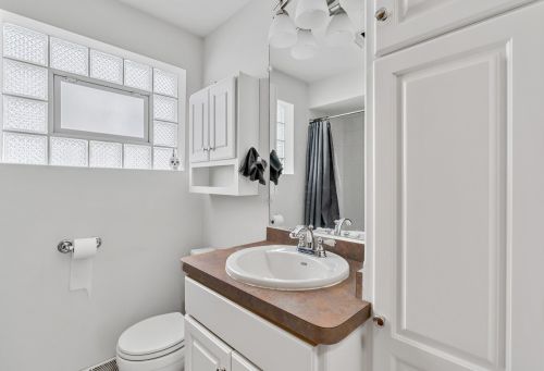 5655 63 Pl, Chicago IL 60638-5011 exterior