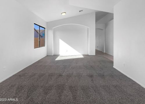 2836 66th Ave, Phoenix AZ  85043-5715 exterior