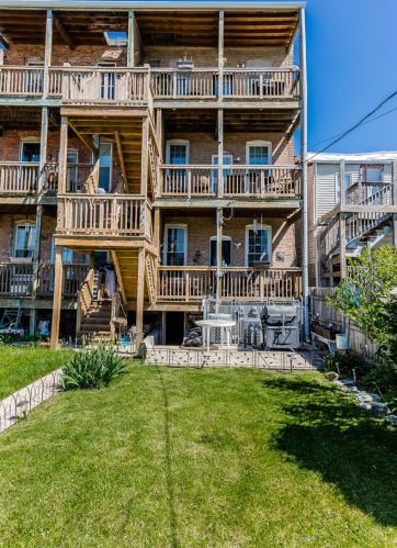 3161 Monroe St, Chicago IL 60624-2545 exterior