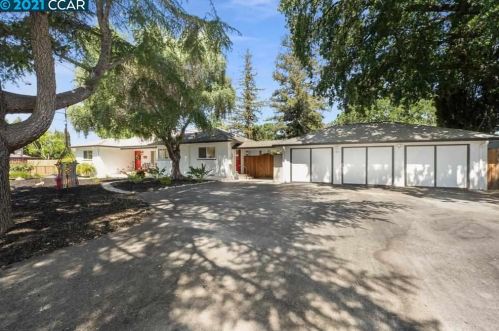 1811 Risdon Rd, Concord, CA 94518-3455