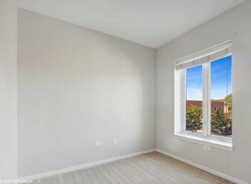 135 York St, Elmhurst IL  60126-3464 exterior