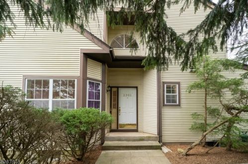 2301 Vroom Dr, Bridgewater, NJ 08807-7004