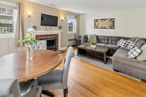 5 Catalpa St, Norwalk, CT 06851-5401