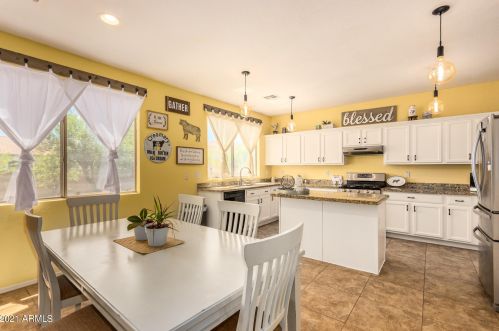 2181 Westchester Dr, Chandler AZ 85249-4687 exterior