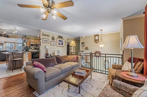 137 Conneaut Dr, Pittsburgh PA 15239-2630 exterior