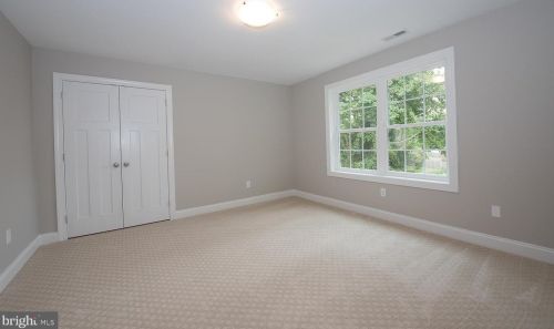 323 Abbey Rd, Berwyn PA 19312-1830 exterior