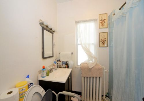 5040 Avers Ave, Chicago IL 60625-6012 exterior