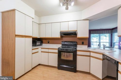 1310 Foxmeadow Dr, Limerick PA 19468-1556 exterior