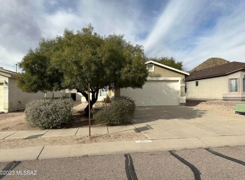 7412 Bolingbroke Ave, Tucson, AZ 85746-2571