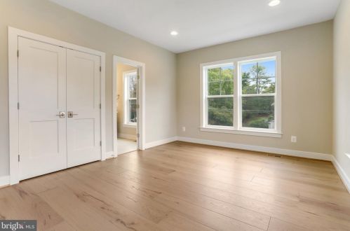 920 Darton Dr, Alexandria VA 22308-2021 exterior