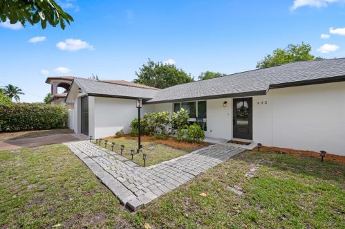 632 Conference Dr, Boca Raton FL  33486-3151 exterior