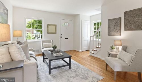 18 Masonic Vw Ave, Alexandria VA 22301-2204 exterior