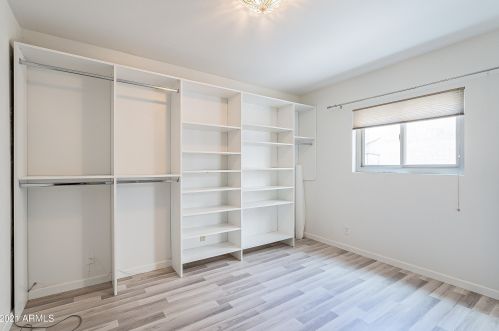 1164 Cheryl Dr, Phoenix AZ 85028-4412 exterior