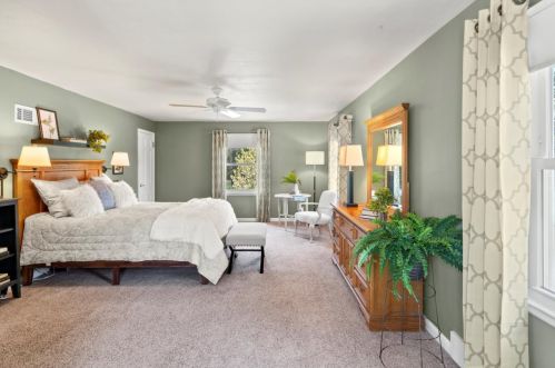 7131 Auburn Ave, Milwaukee WI 53213-3116 exterior