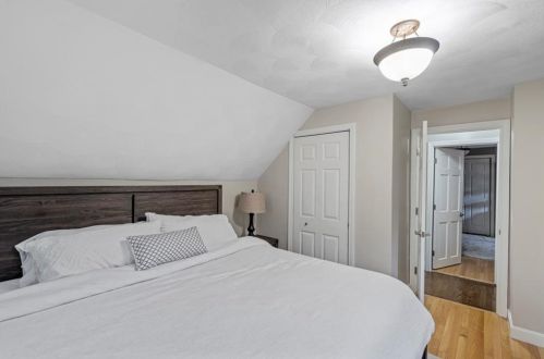 36 Mulberry Cir, Providence RI 02919-2534 exterior