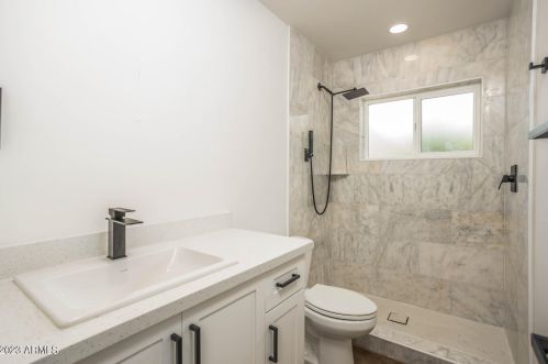 4721 24 St, Phoenix AZ 85016-4824 exterior