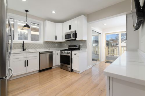 7810 Cressett Dr, Chicago IL  60707-1344 exterior