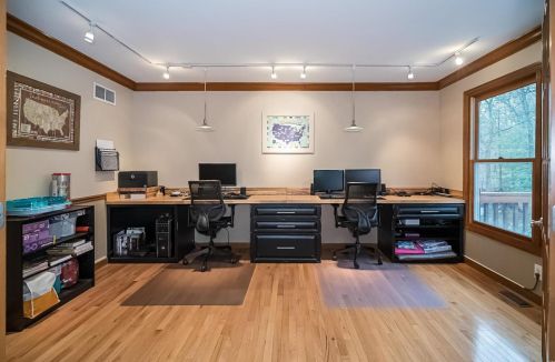 11070 Rambling Oaks Dr, Saint Louis MO 63128-2036 exterior