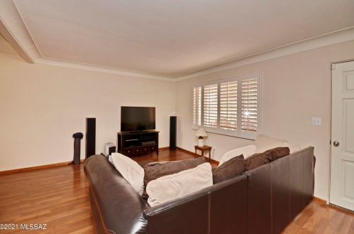 5037 2 St, Tucson AZ 85711-1104 exterior