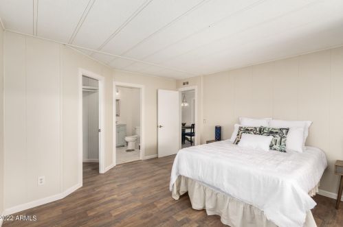 9010 Olive Ln, Chandler AZ  85248-6404 exterior