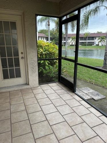 5341 Treetops Dr, Naples FL 34113-8506 exterior