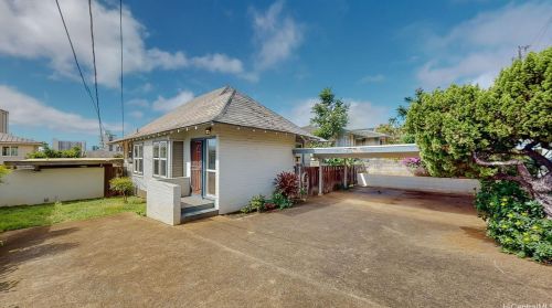 1133 Nehoa St, Honolulu, HI 96822-2551
