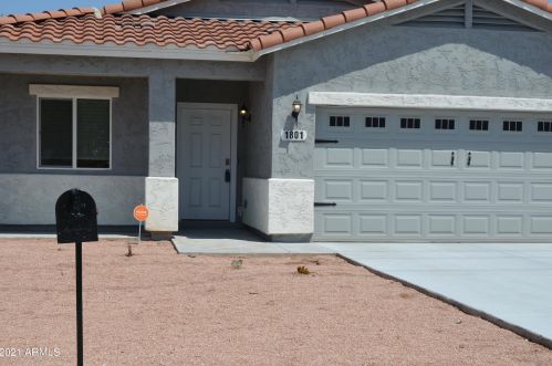 1801 5 Ave, Phoenix AZ 85003-2721 exterior