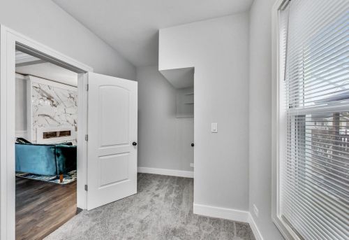 245 13 Ave, Broadview IL 60153-1407 exterior