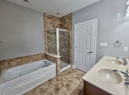 1531 Biltmore Ln, Pittsburgh PA 15217-4501 exterior