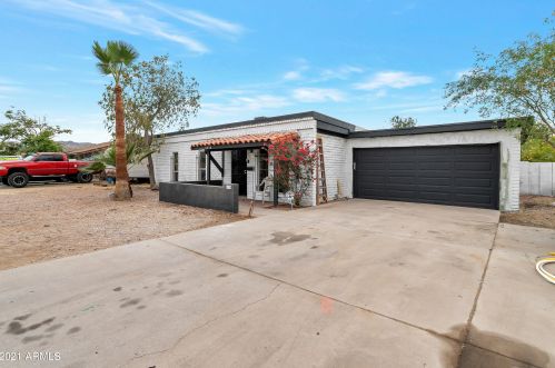 6836 17th Ave, Phoenix, AZ 85015-1353