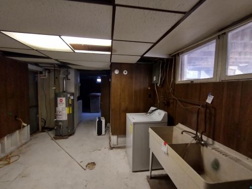 808 2nd St, Duluth MN 55802-2013 exterior