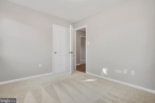 1805 Crawford Dr, Rockville MD 20851-1711 exterior