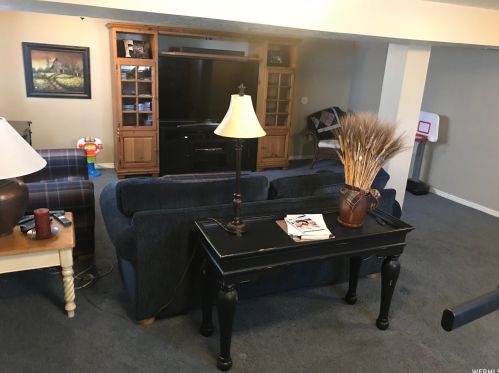 8826 1700, Sandy UT 84092-5169 exterior