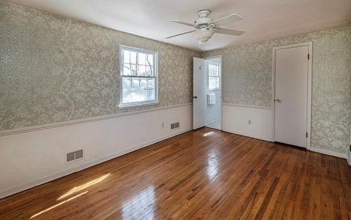 590 Clemson Dr, Pittsburgh PA 15243-1736 exterior