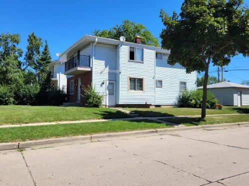 5700 99th St, Milwaukee, WI 53225-2512