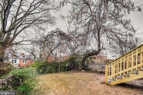 5506 C St, Washington DC  20019-6337 exterior