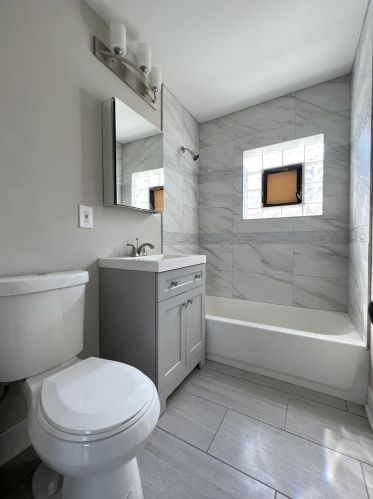 4447 Troy St, Chicago IL 60655-2317 exterior