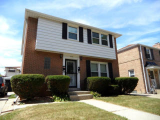 3135 49th St, Milwaukee, WI 53219-4637