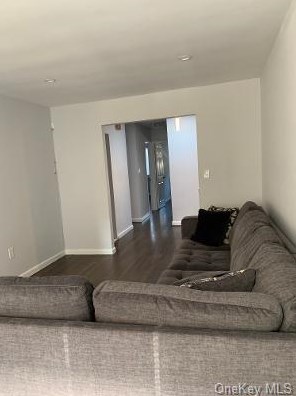 302 236th St, Bronx NY  10470-2104 exterior